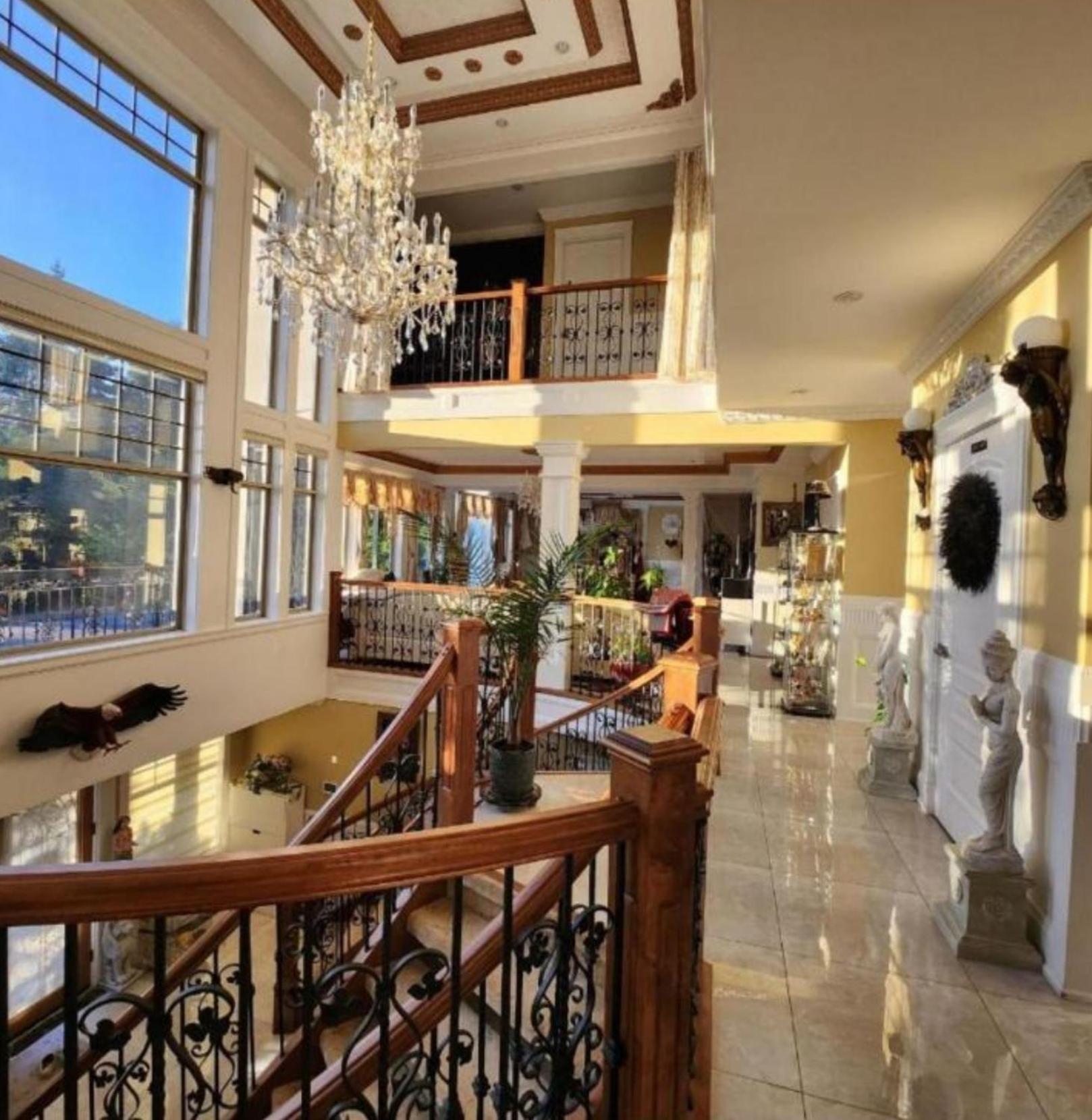 Empress Madani Palace Hotel Surrey Eksteriør billede